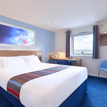 Travelodge London Barking Exteriör bild